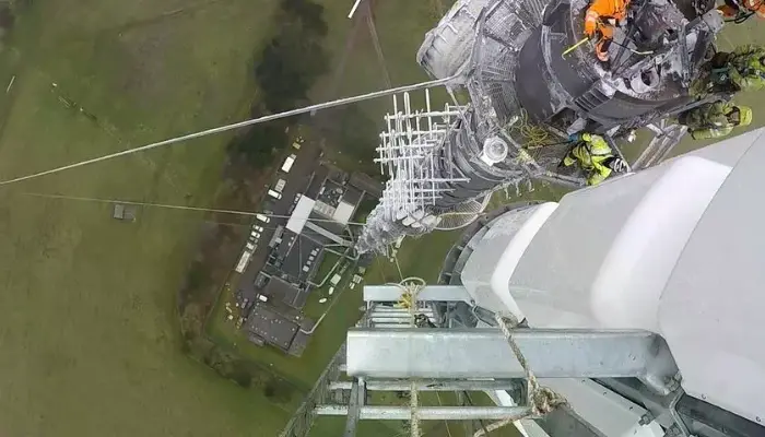 Heli-lift at Mendip